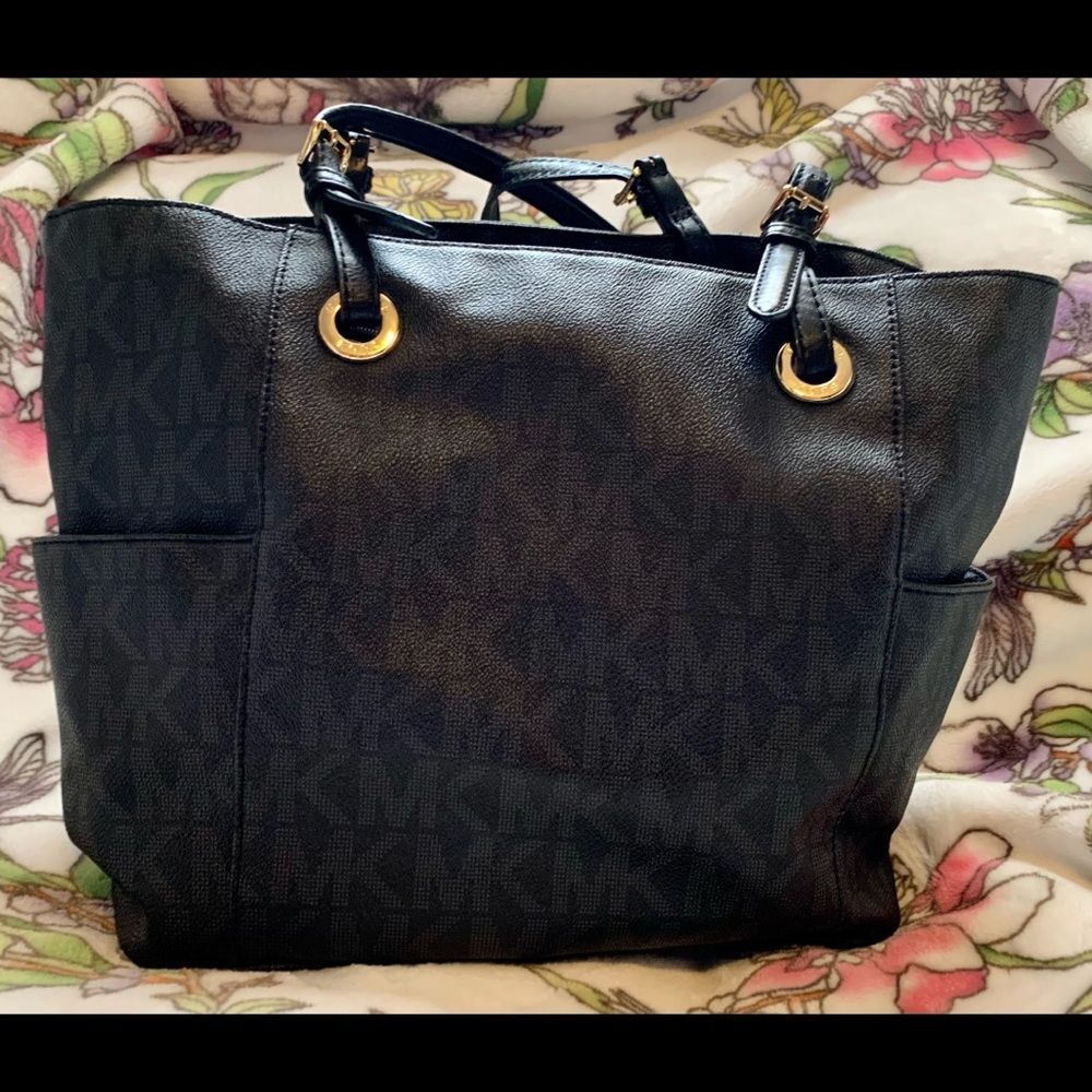Michael Kors Signature Jet Set Black MK Logo Tote - Picture 2 of 7